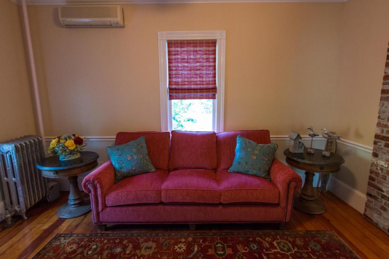 Inn At Tyler Hill Bagian luar foto