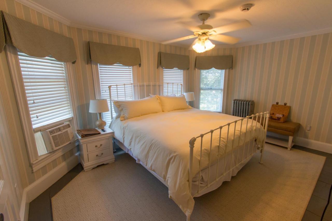 Inn At Tyler Hill Bagian luar foto